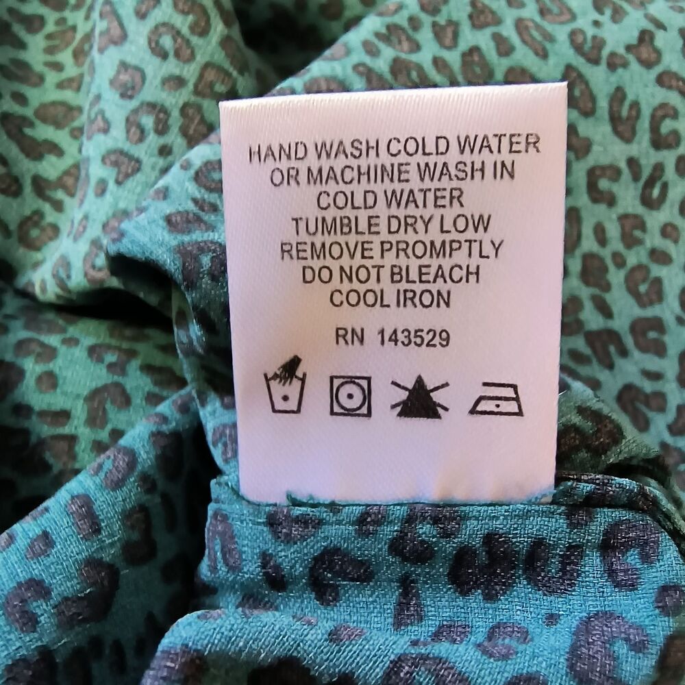 Loyal Hana Evelyn Maternity Nursing Wrap Blouse Small Green Leopard Top NWT - Picture 5 of 10